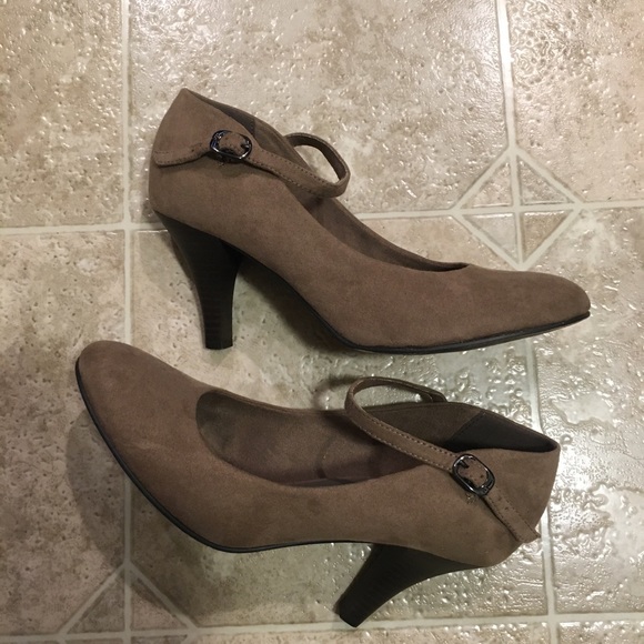 Tamaris European Designer Heels - Picture 3 of 8